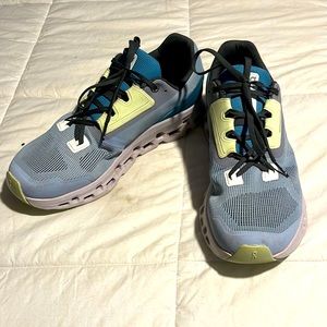 ON Cloud Cloudstratus Womens Running Sneaker Shoe size 9.5 (Chambray - Lavender)